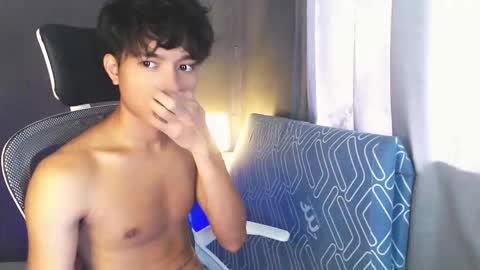 cCALL ME MJ online show from May 17, 6:44 am