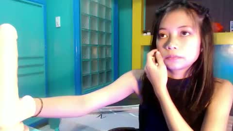 Snapshot of asian_slade chatting on May 14, 6:09 am asian_slade online show from May 14, 6:09 am