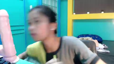 Snapshot of asian_slade chatting on May 23, 5:39 pm asian_slade online show from May 23, 5:39 pm