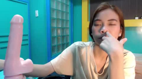 Snapshot of asian_slade chatting on May 31, 11:39 am asian_slade online show from May 31, 11:39 am