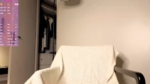 Snapshot of asianangel_1 chatting on July 7, 9:02 am asianangel_1 online show from July 7, 9:02 am