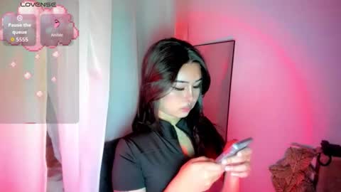 Snapshot of asianbabenicky chatting on April 9, 1:38 am Hien online show from April 9, 1:38 am