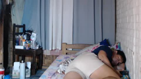 Snapshot of asianchubbyxxx chatting on December 10, 5:22 pm Noel online show from December 10, 5:22 pm