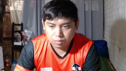 Snapshot of asianchubbyxxx chatting on December 18, 3:04 am Noel online show from December 18, 3:04 am