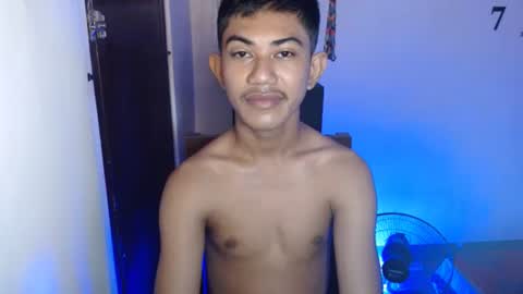 Snapshot of asiancockhero22 chatting on January 22, 10:37 pm HERO online show from January 22, 10:37 pm