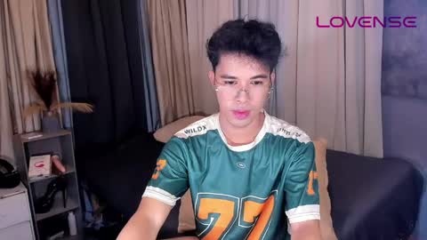 asiancum_peter online show from May 25, 1:22 am