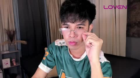 asiancum_peter online show from May 28, 2:09 am
