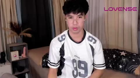 asiancum_peter online show from June 13, 2:09 am