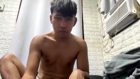Snapshot of asianexploder69 chatting on April 6, 8:15 am asianexploder69 online show from April 6, 8:15 am
