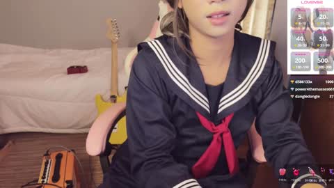 Emi online show from December 16, 7:26 am