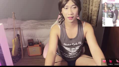 Emi online show from December 25, 3:17 pm