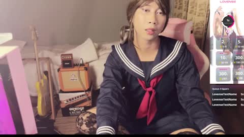 Emi online show from December 30, 1:25 pm