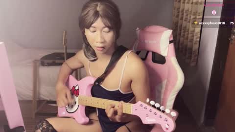 Emi online show from February 21, 4:59 pm