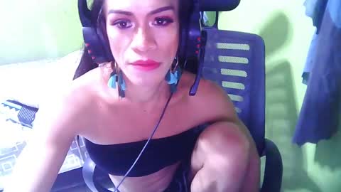 Snapshot of asiangoddezzts chatting on January 7, 7:38 pm Miss Audrey L Monel online show from January 7, 7:38 pm