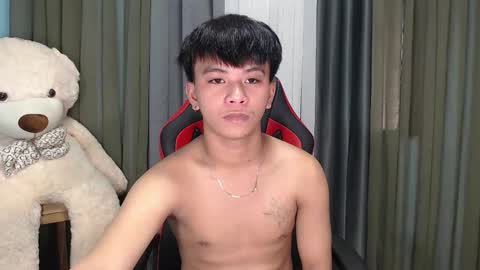 Snapshot of asianhunk_zam chatting on January 6, 4:58 am Zam online show from January 6, 4:58 am