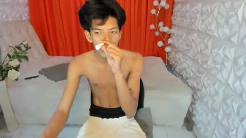 Snapshot of asiankingfucker chatting on April 24, 11:56 am asiankingfucker online show from April 24, 11:56 am
