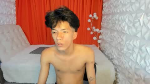 Snapshot of asiankingfucker chatting on May 22, 4:01 pm asiankingfucker online show from May 22, 4:01 pm