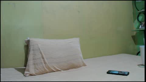 Snapshot of asianmhay24 chatting on October 17, 7:11 am Mhay online show from October 17, 7:11 am