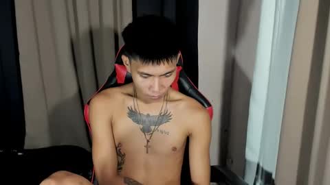 Snapshot of asianplayboyx chatting on February 13, 12:02 am mark online show from February 13, 12:02 am