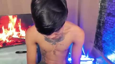 Snapshot of asianplayboyx chatting on November 7, 5:24 pm mark online show from November 7, 5:24 pm