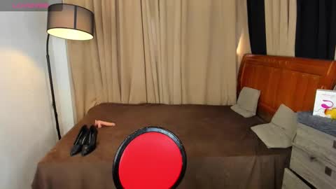 Snapshot of asianprettypetite chatting on December 26, 6:19 am CHESKA online show from December 26, 6:19 am