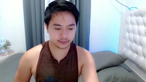 Roy online show from December 19, 6:12 pm