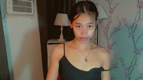 Snapshot of asiantreasures chatting on January 15, 2:10 pm kisses online show from January 15, 2:10 pm