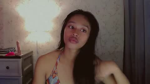 kisses online show from April 5, 9:28 am