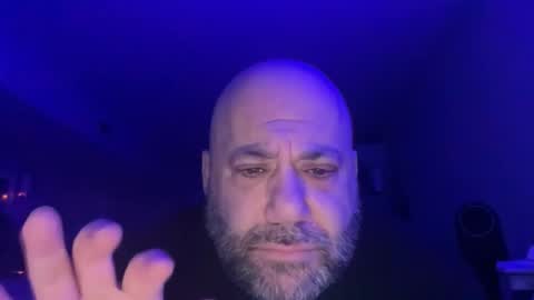 Snapshot of asilnjd chatting on February 3, 9:42 pm Asilnjd call me sil online show from February 3, 9:42 pm