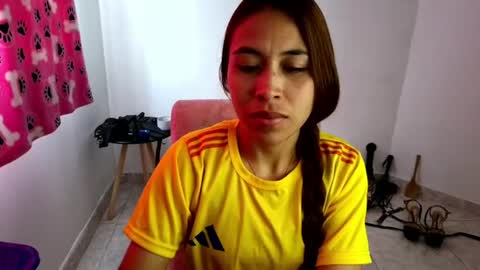 Snapshot of asiri_smith chatting on July 3, 3:07 pm Asiri online show from July 3, 3:07 pm