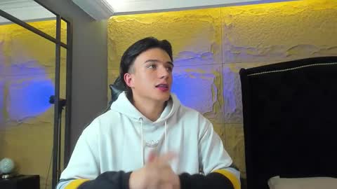 Aslan  online show from January 15, 1:32 am