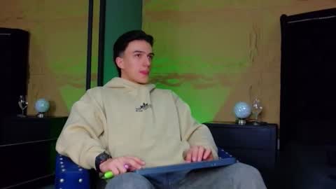 Aslan  online show from April 2, 3:26 am