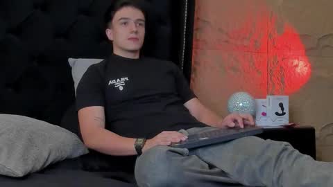 Aslan  online show from April 4, 3:38 am