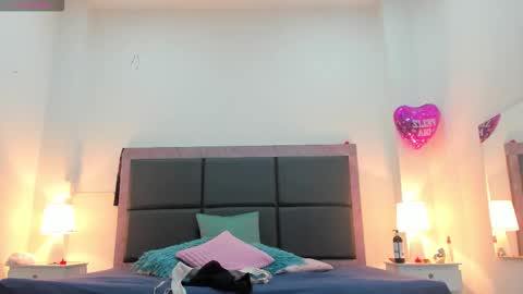  Aslhyn  online show from February 24, 11:41 am