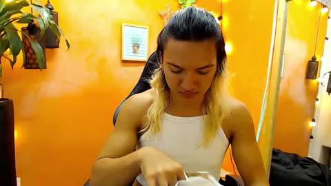 ASLY online show from January 28, 11:28 am