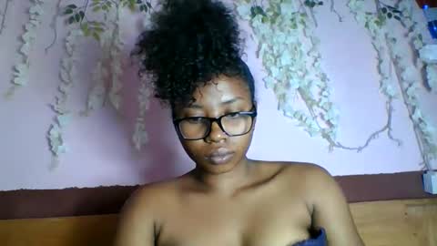 asmiraa online show from May 25, 4:02 pm