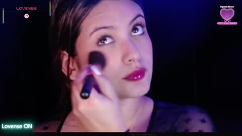 Snapshot of aspenruss chatting on October 5, 5:55 pm online show from October 5, 5:55 pm