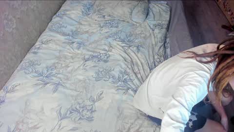 Snapshot of asphalt_surfer chatting on December 7, 6:15 pm asphalt surfer online show from December 7, 6:15 pm