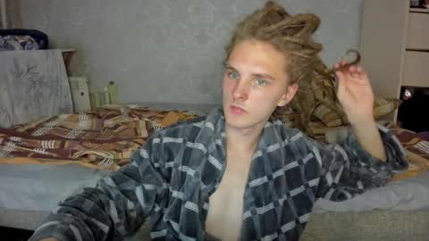 Snapshot of asphalt_surfer chatting on October 1, 5:08 pm asphalt surfer online show from October 1, 5:08 pm