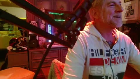 SIR WILLIAM online show from September 10, 7:08 am