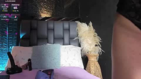 Snapshot of assia_roos chatting on May 4, 10:11 am Nahomi online show from May 4, 10:11 am