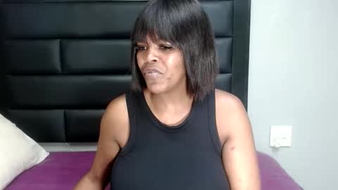 Snapshot of assqueen32 chatting on April 14, 12:55 pm assqueen32 online show from April 14, 12:55 pm