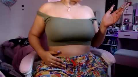 Snapshot of asstasticgamer chatting on July 6, 1:41 pm AsstasticGamer online show from July 6, 1:41 pm