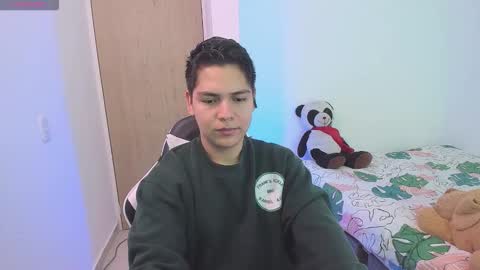 Snapshot of asta_kuro chatting on February 14, 6:15 pm Asta Kuno online show from February 14, 6:15 pm