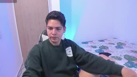 Snapshot of asta_kuro chatting on February 15, 7:51 am Asta Kuno online show from February 15, 7:51 am