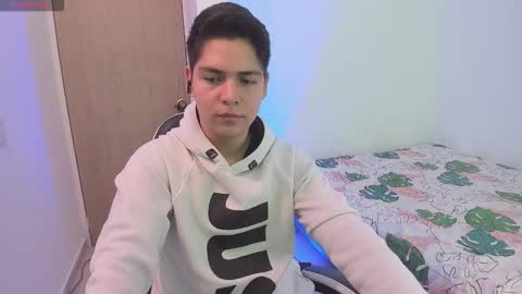 Snapshot of asta_kuro chatting on February 15, 7:54 pm Asta Kuno online show from February 15, 7:54 pm