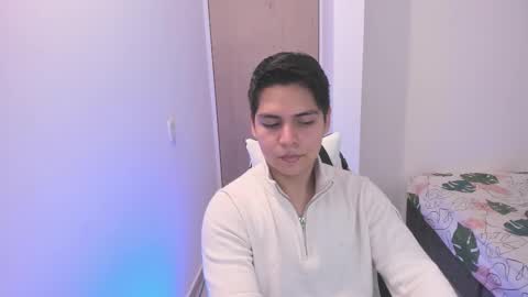 Snapshot of asta_kuro chatting on March 4, 6:41 am Asta Kuno online show from March 4, 6:41 am