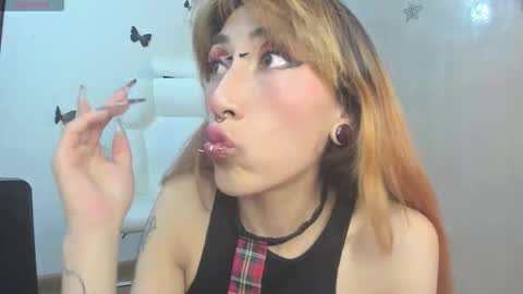 Asterothxznikki online show from February 28, 1:39 am