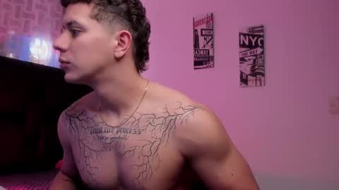 Snapshot of astonhills chatting on September 29, 7:51 pm astonhills online show from September 29, 7:51 pm