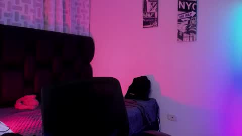 Snapshot of astonhills chatting on October 11, 2:22 am astonhills online show from October 11, 2:22 am